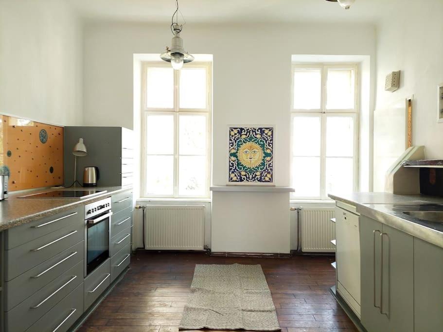 Big Garden Apartment, 10 Minutes To U4 And U6 Apartament *