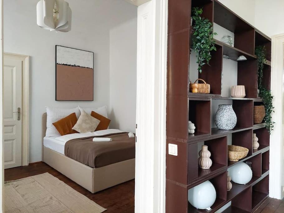 Apartament Big Garden Apartment, 10 Minutes To U4 And U6 *