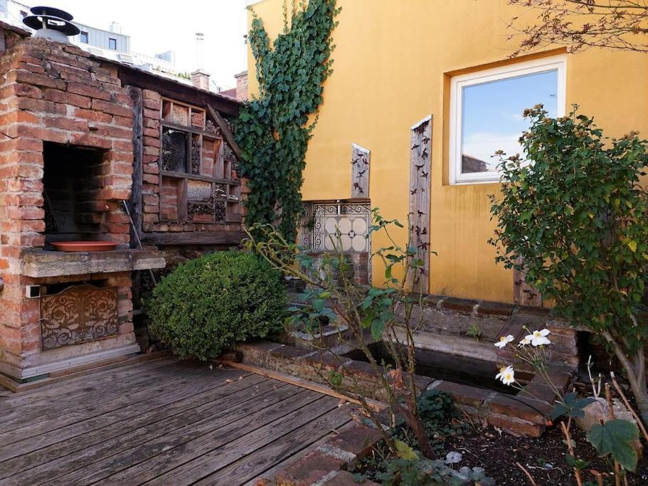 Apartament Big Garden Apartment, 10 Minutes To U4 And U6 *